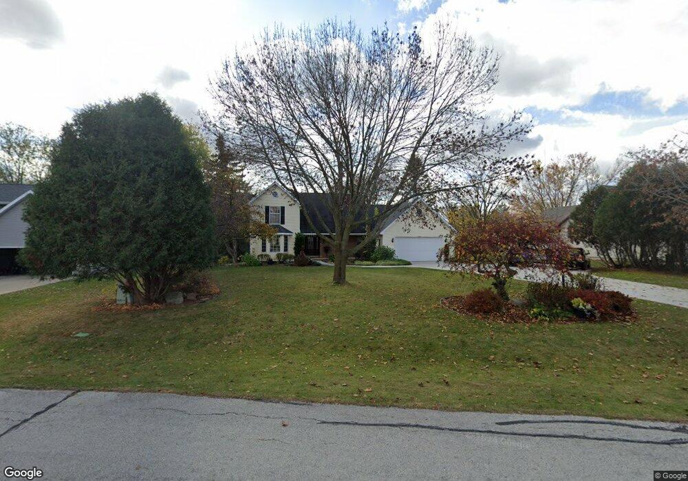 W2849 Schmalz Cir, Appleton, WI 54915 - photo 1