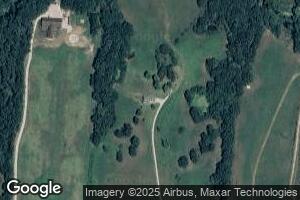 2001 E Breedlove Dr, Sturgeon, MO 65284