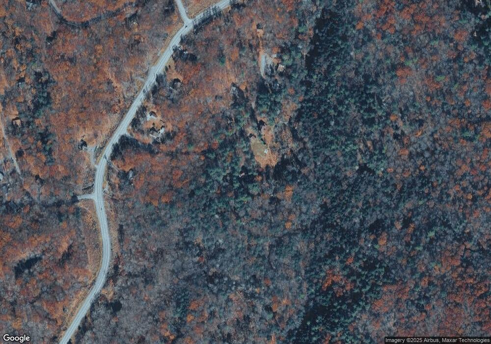 126 Raccoon Ct, Bushkill, PA 18324 - photo 1