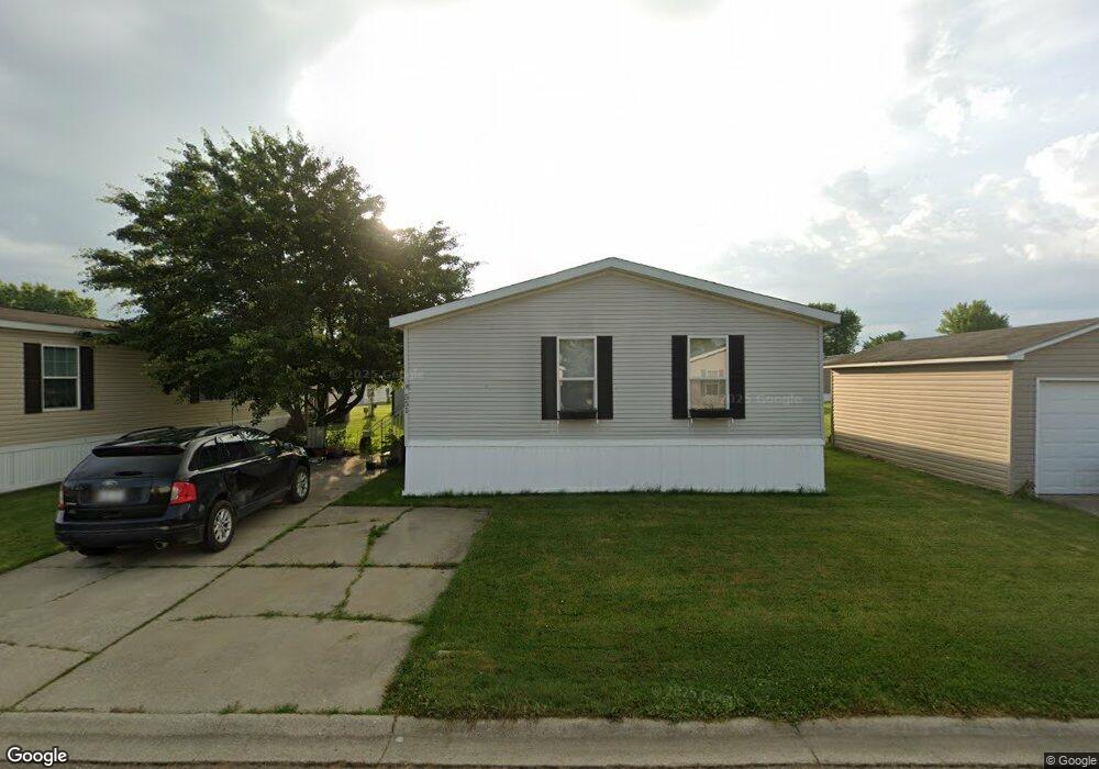 551 Continental Cir, Davison, MI 48423 - photo 1