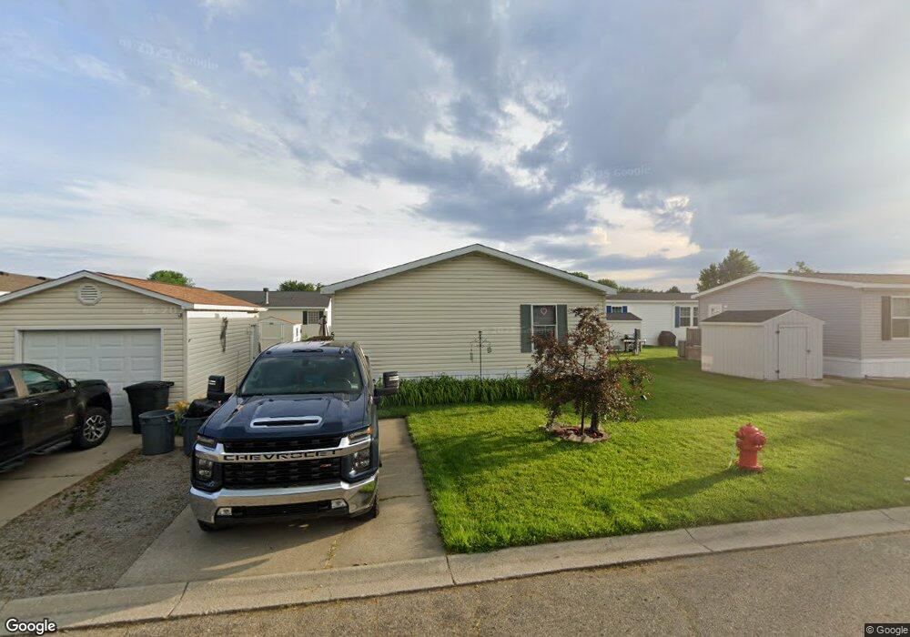 555 Continental Cir, Davison, MI 48423 - photo 1