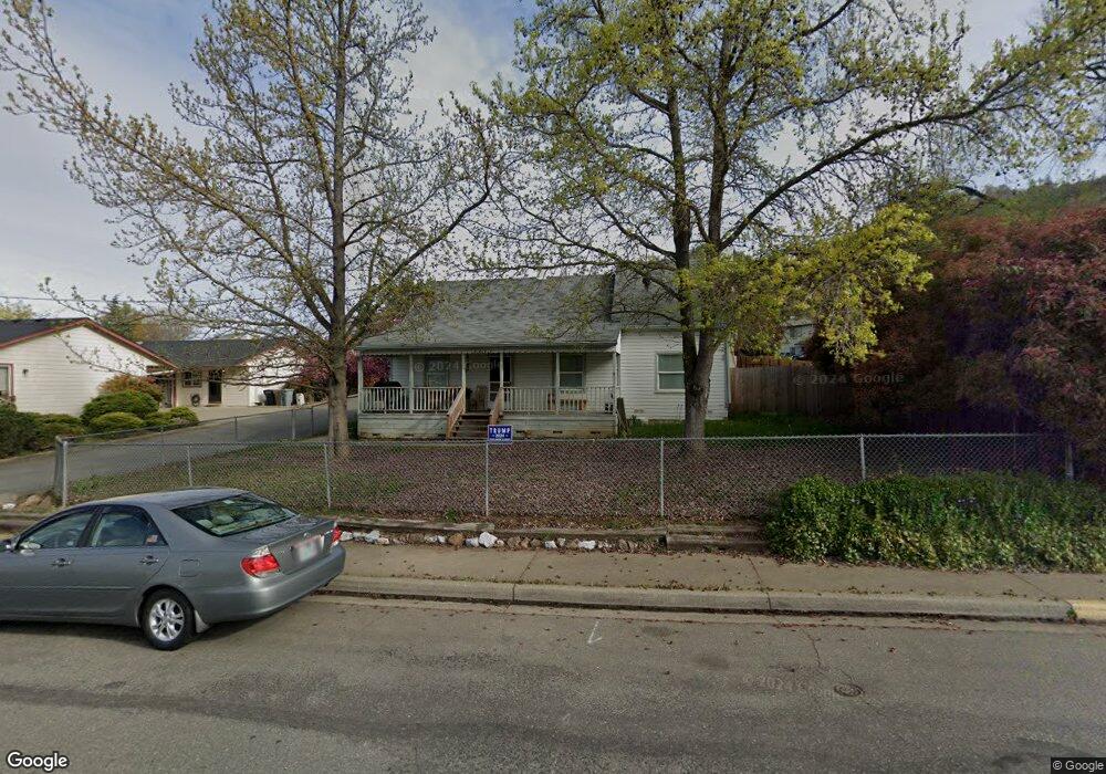 2082 NE Fairview Ave, Grants Pass, OR 97526 - photo 1