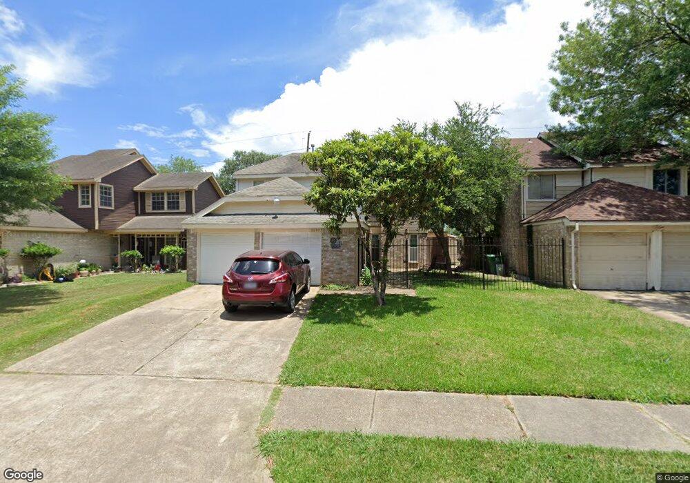 8810 Scenic Green Dr, Houston, TX 77088 - photo 1