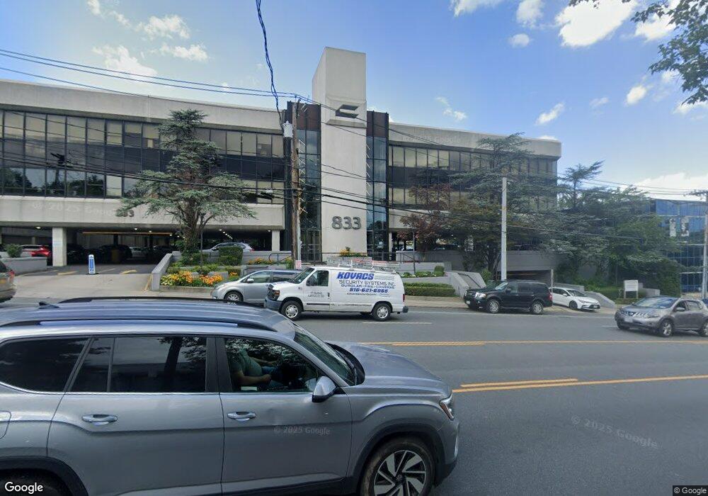 833 Northern Blvd, Great Neck, NY 11021 - photo 1