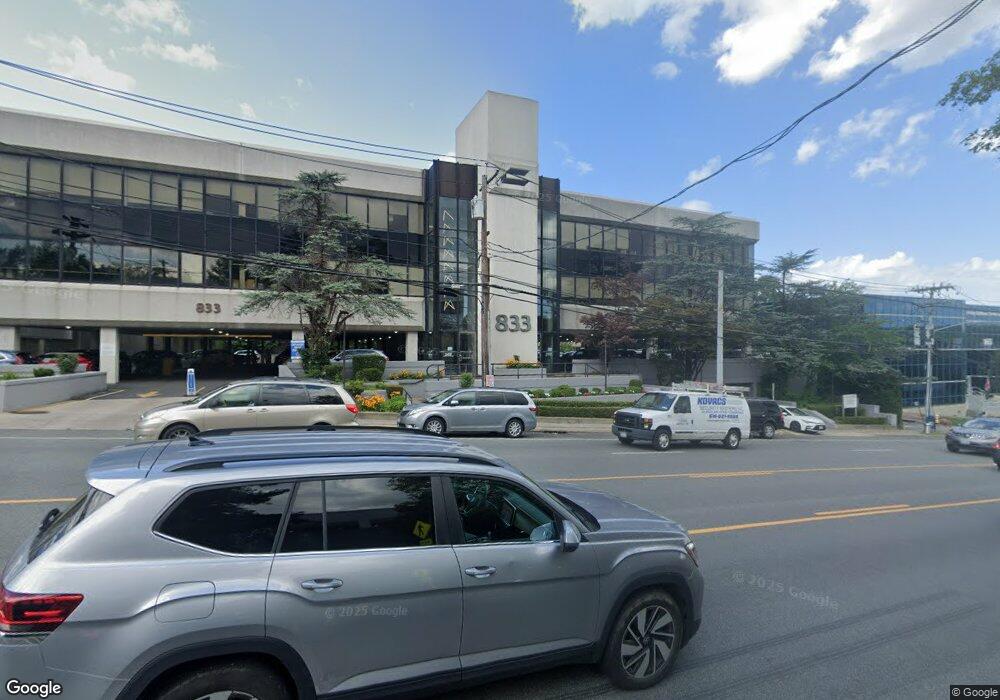 833 Northern Blvd unit 270, Great Neck, NY 11021 - photo 1