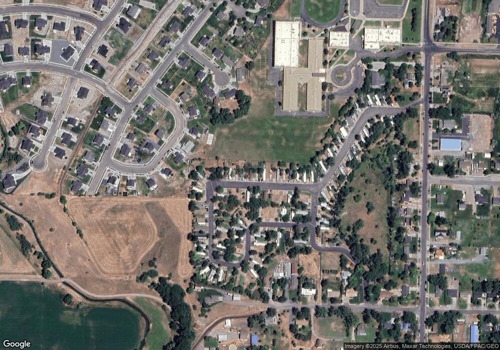 563 Valley View Dr, Hyrum, UT 84319 - photo 1