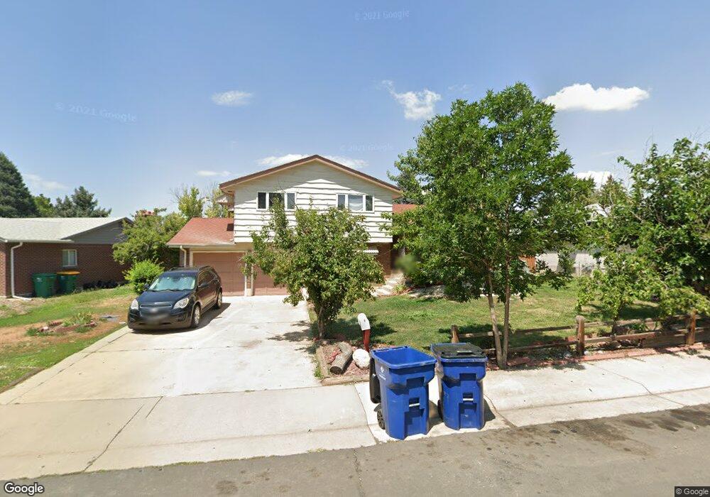 384 S Peoria Cir, Aurora, CO 80012 - photo 1