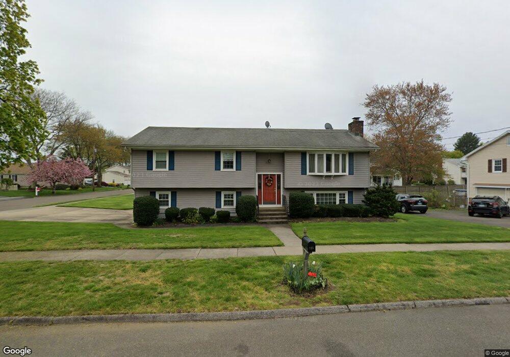 125 Bear Paw Rd, Stratford, CT 06614 - photo 1