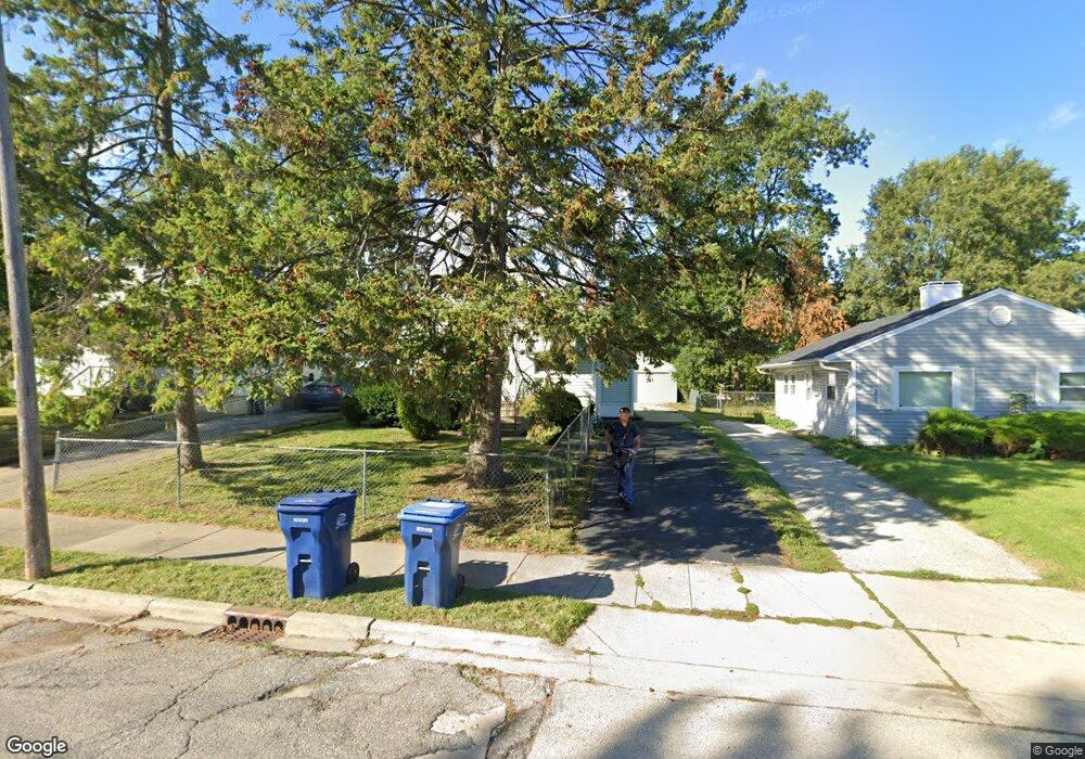 2300 Jenkinson Ct, Waukegan, IL 60085 - photo 1