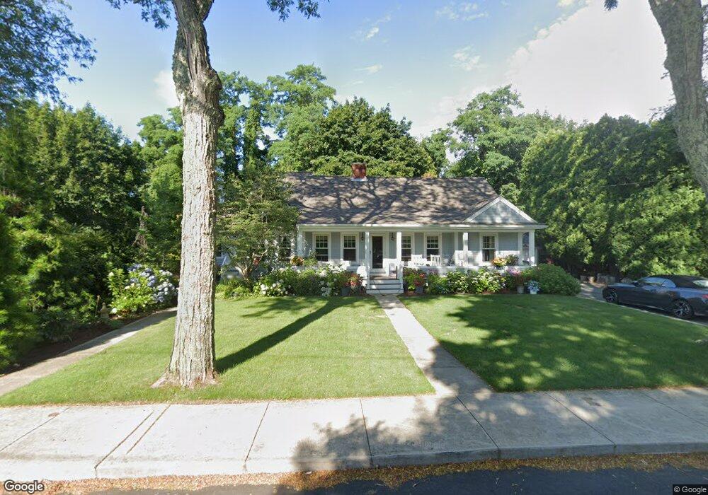 7 Shaw St, Mattapoisett, MA 02739 - photo 1