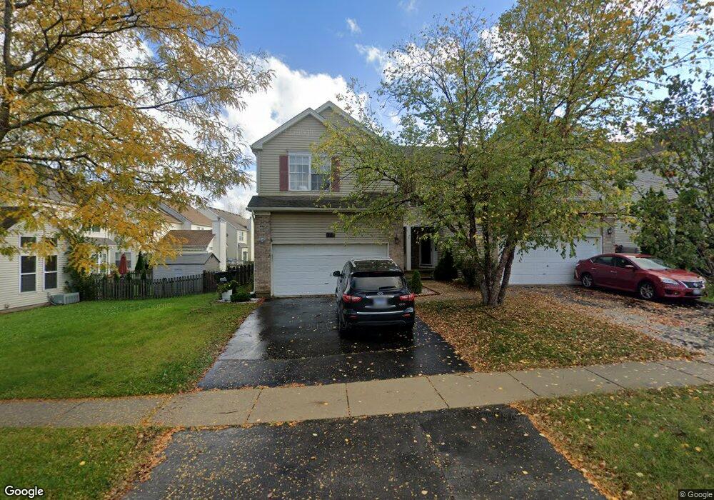 1053 Viewpoint Dr, Lake In the Hills, IL 60156 - photo 1