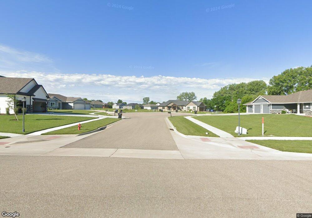 000 SW Millers Cove Ct, Topeka, KS 66614 - photo 1