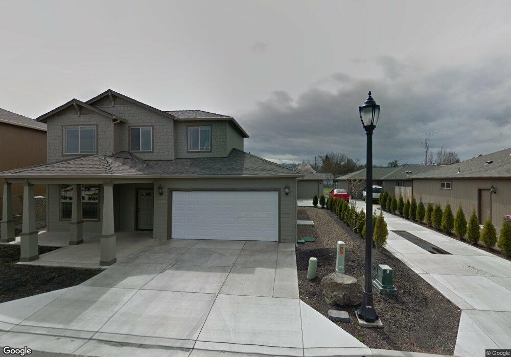 281 Mac Ct, Central Point, OR 97502 - photo 1