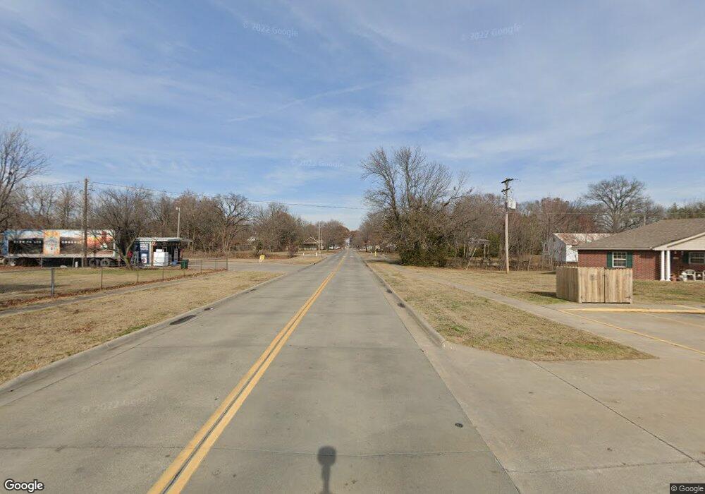 605 SE S 13th, Parsons, KS 67357 - photo 1