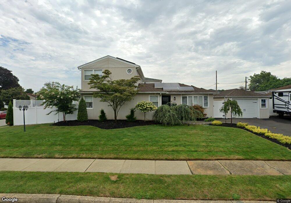 2027 Stirrup Path, Seaford, NY 11783 - photo 1