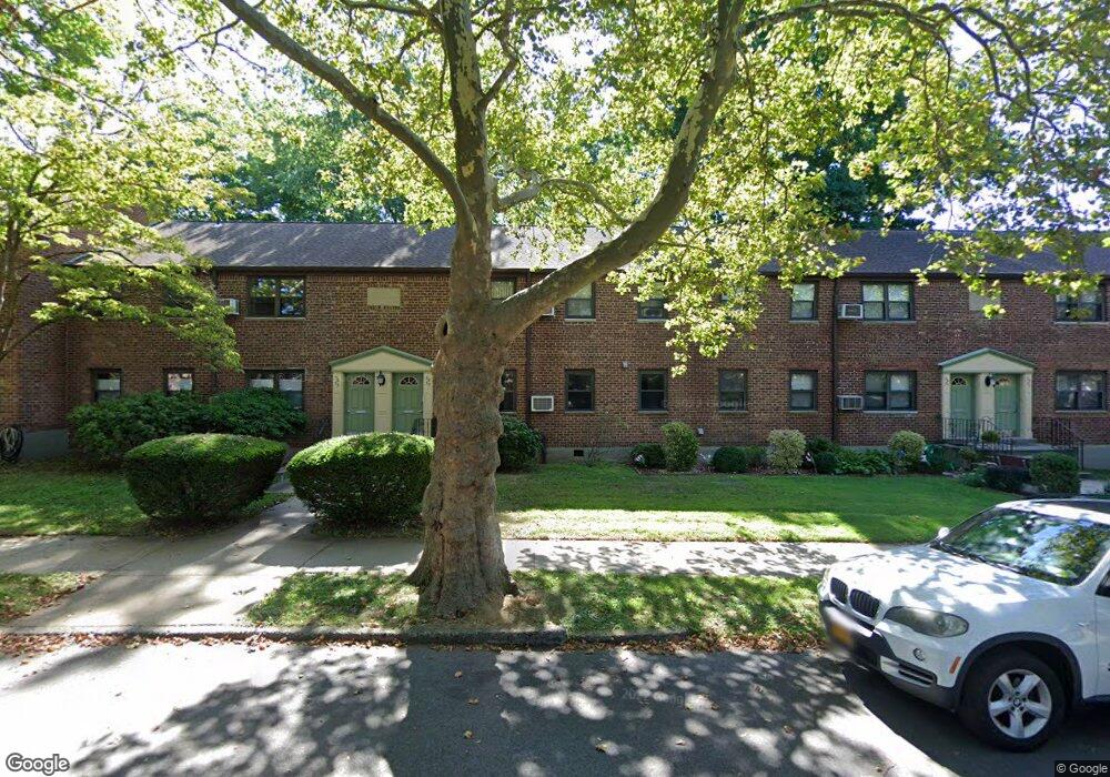 5855 246th Crescent unit Lower, Douglaston, NY 11362 - photo 1