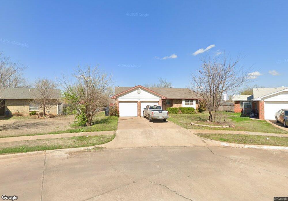 708 Wilkinson Dr, Moore, OK 73160 - photo 1