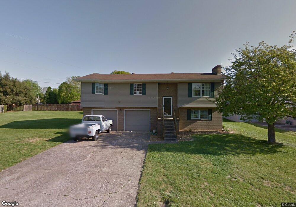 1409 S Calumet Dr, Worthington, KY 41183 - photo 1