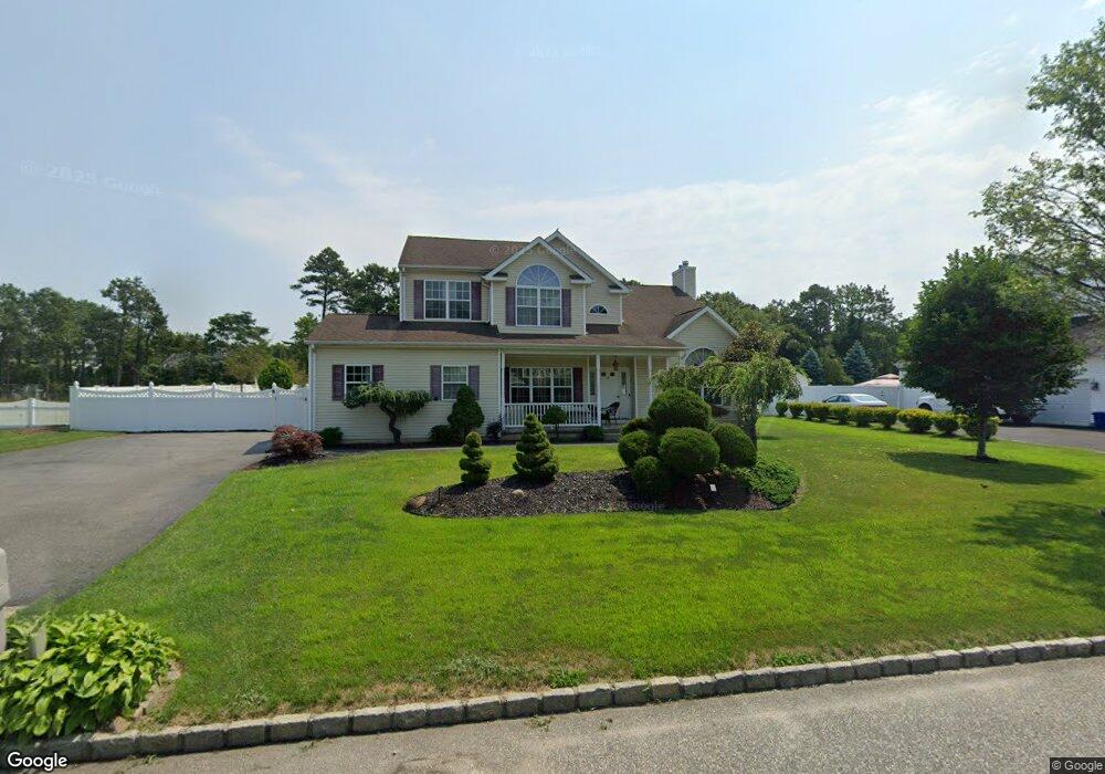 5 Jordan Dr, Medford, NY 11763 - photo 1