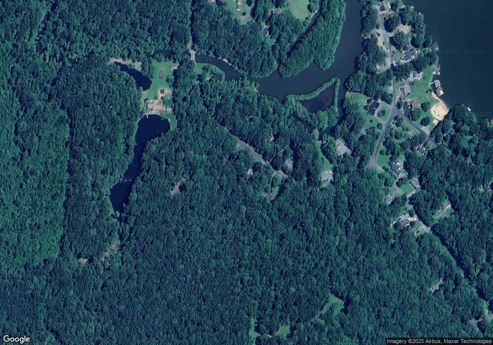 2357 S Lakeshore Dr, Louisa, VA 23093 - photo 1