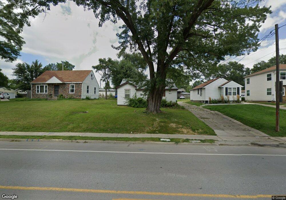 5215 Douglas Ave, Des Moines, IA 50310 - photo 1