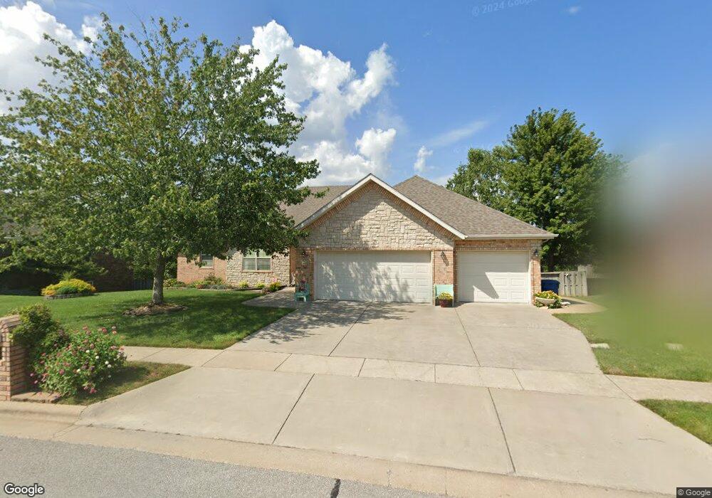 827 E Kings Carriage Blvd, Nixa, MO 65714 - photo 1