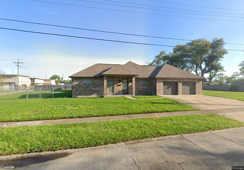 423 Scarlet St, Lake Charles, LA 70605 - photo 1