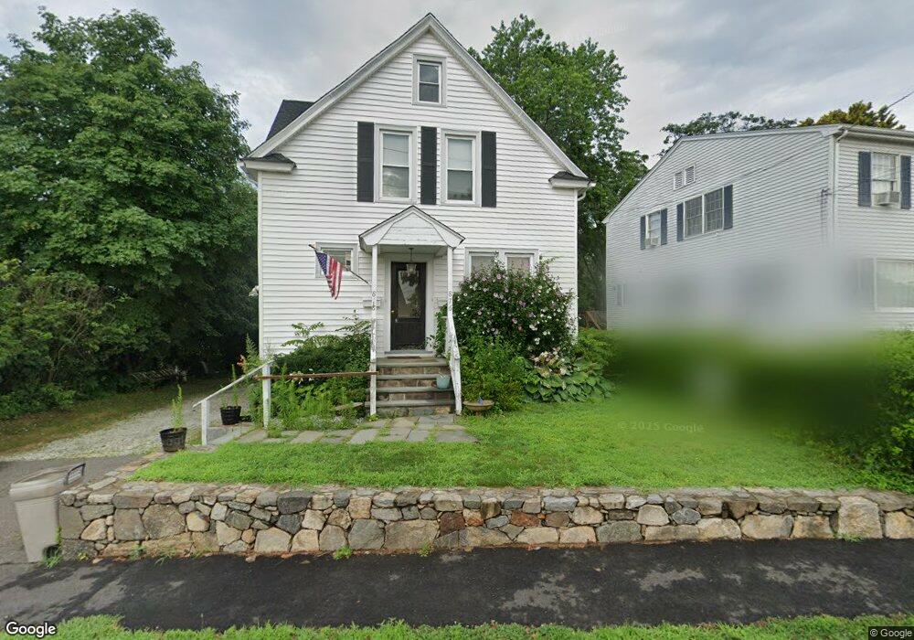 876 Knapps Hwy, Fairfield, CT 06825 - photo 1