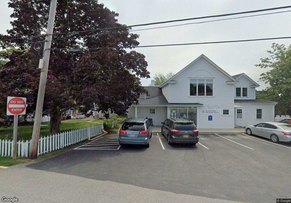 4 Oak St, Boothbay Harbor, ME 04538 - photo 1