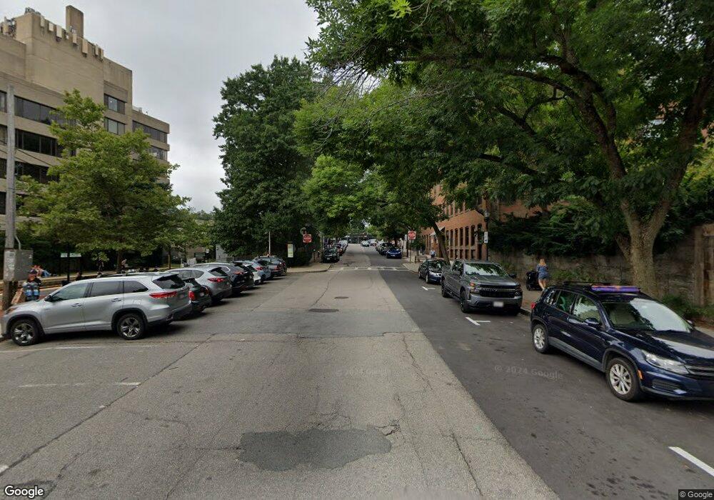 777 Station St unit 2, Brookline, MA 02445 - photo 1