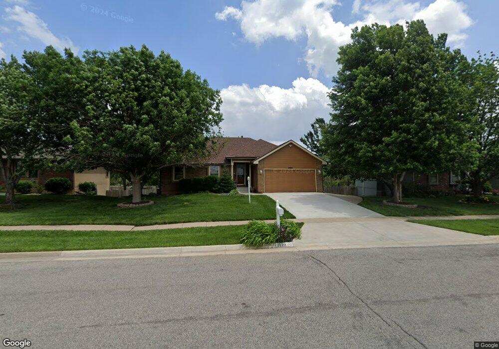 2222 SW Kingsrow Rd, Topeka, KS 66614 - photo 1