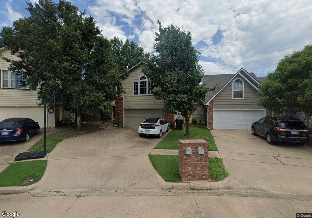 1108 W Florence Ct, Broken Arrow, OK 74011 - photo 1