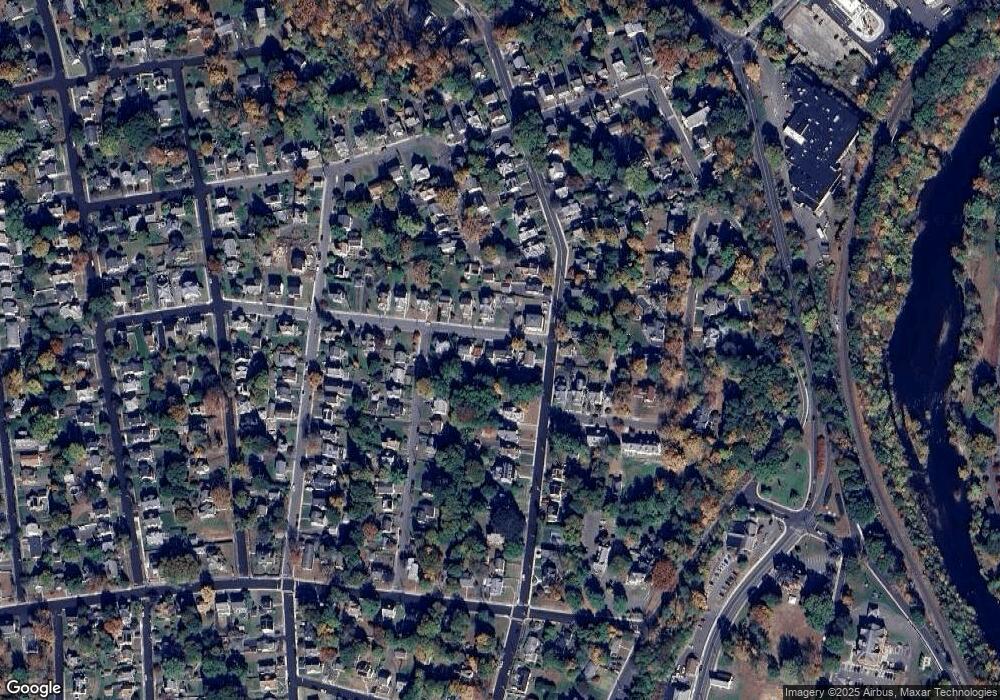 14 Grove St unit 16, Naugatuck, CT 06770 - photo 1