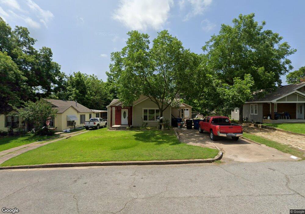 1516 W Chestnut St, Denison, TX 75020 - photo 1