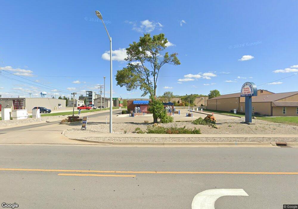 1010 S Grandstaff Dr, Auburn, IN 46706 - photo 1