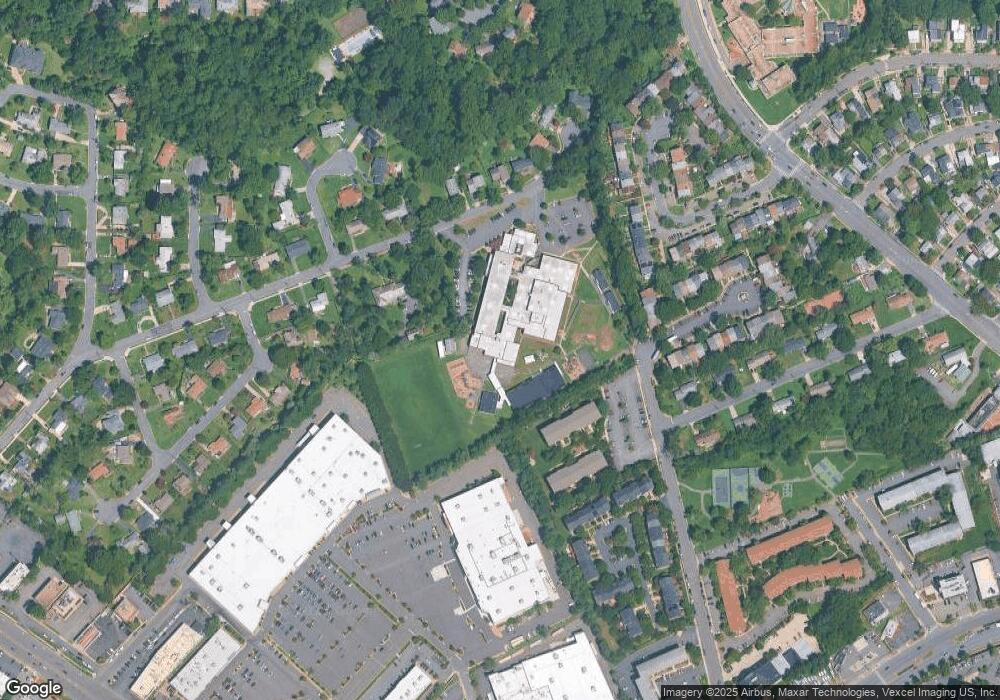 5829 Glen Forest Dr, Falls Church, VA 22041 - photo 1