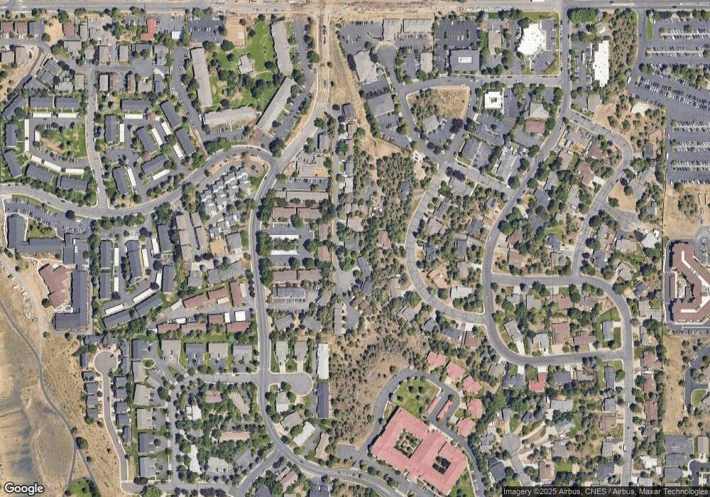 1300 NE Whisper Ridge Dr, Bend, OR 97701 - photo 1