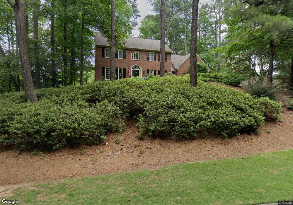 1040 Azalea Dr, Roswell, GA 30075 - photo 1