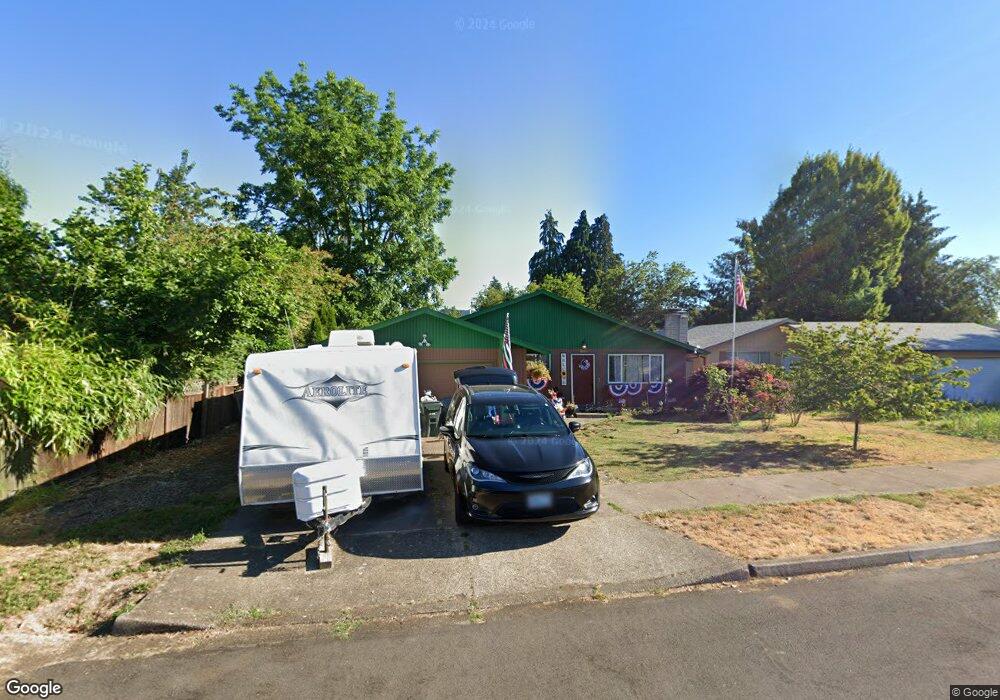 554 V St, Springfield, OR 97477 - photo 1