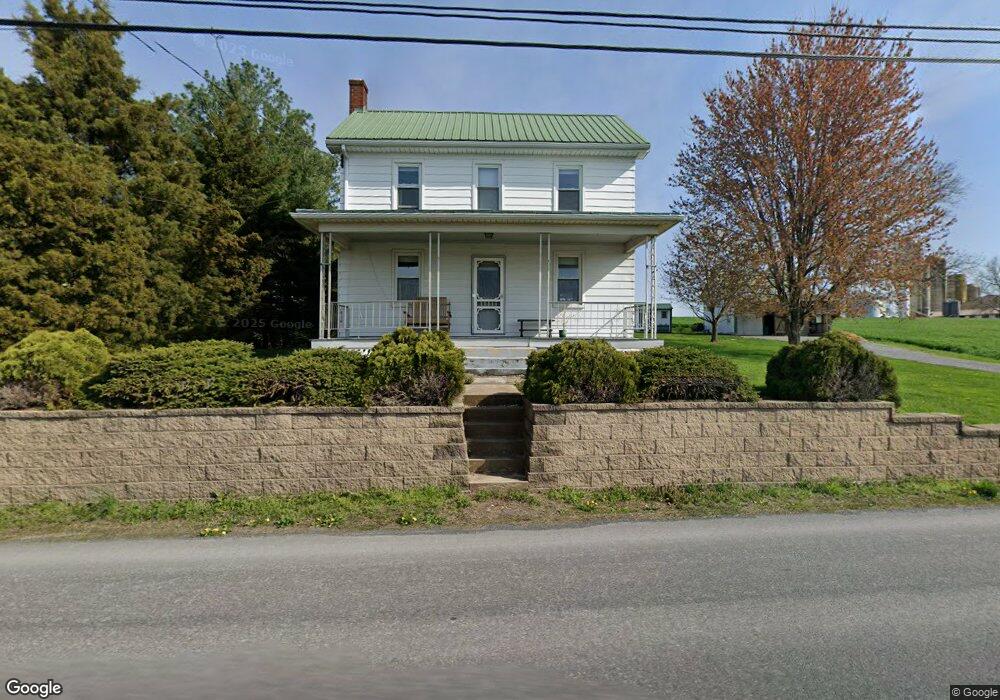 687 Lancaster Ave, New Holland, PA 17557 - photo 1