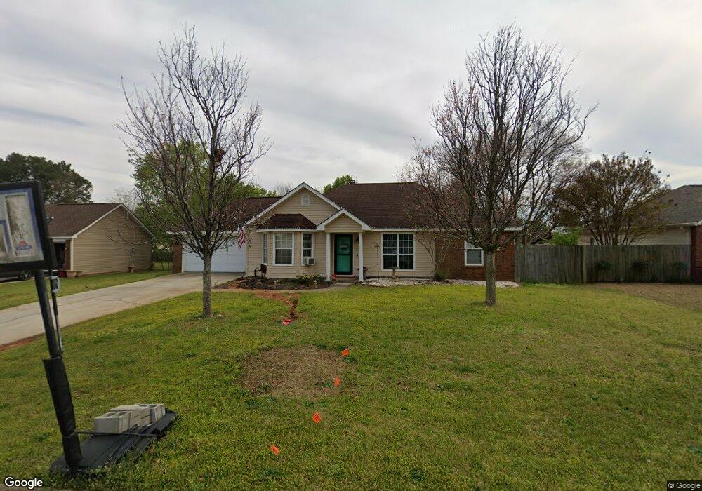 1513 Sweetwater Dr, Warner Robins, GA 31088 - photo 1