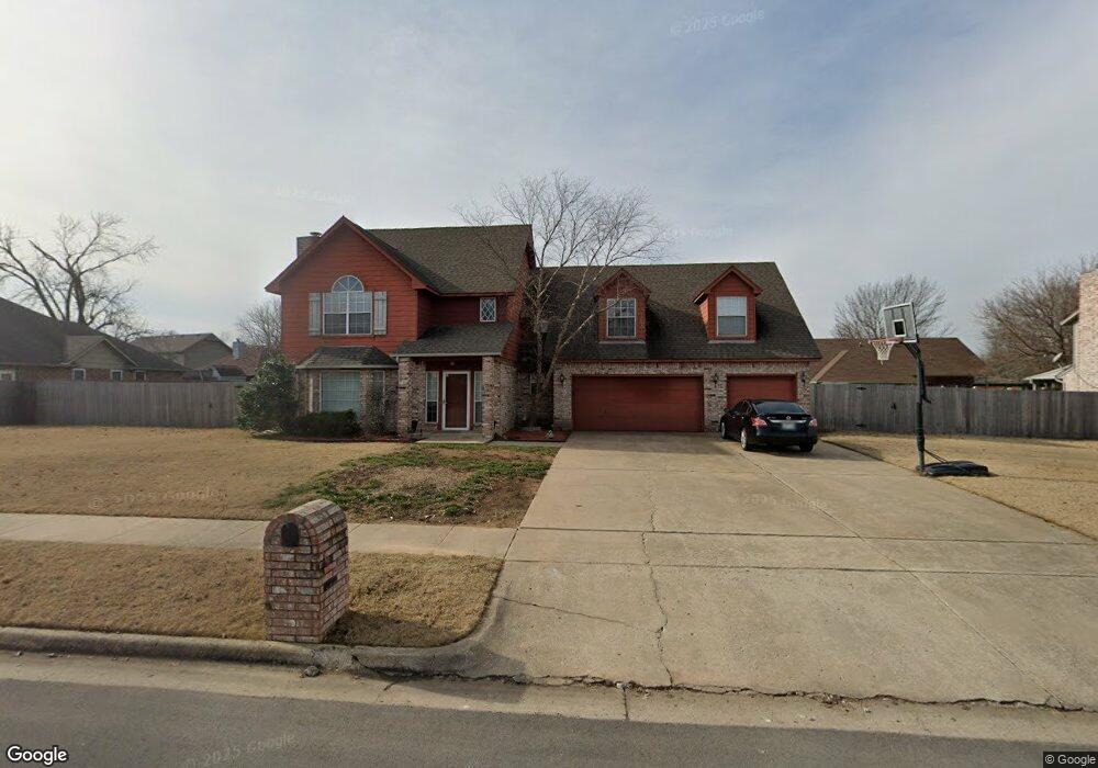 13752 S Poplar Place, Glenpool, OK 74033 - photo 1