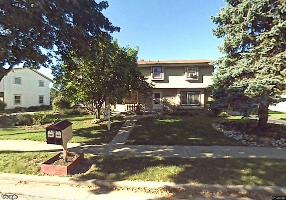 2112 Ruben Dr, Waukesha, WI 53186 - photo 1