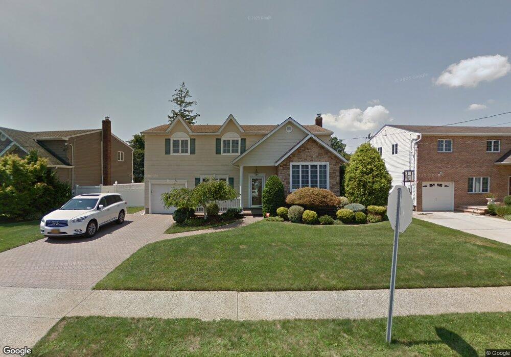 2966 Wynsum Ave, Merrick, NY 11566 - photo 1