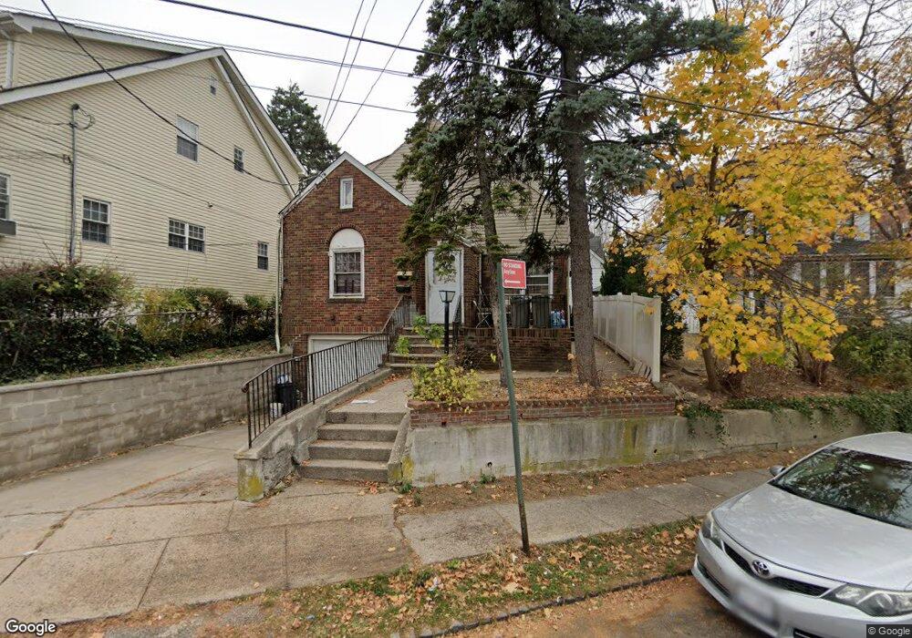 376 Castleton Ave unit 2, Staten Island, NY 10301 - photo 1
