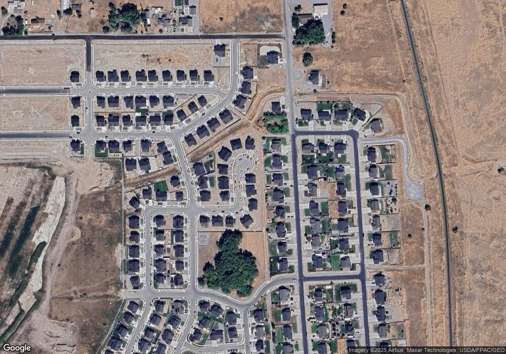 8648 Haloran Ct, Lake Point, UT 84074 - photo 1