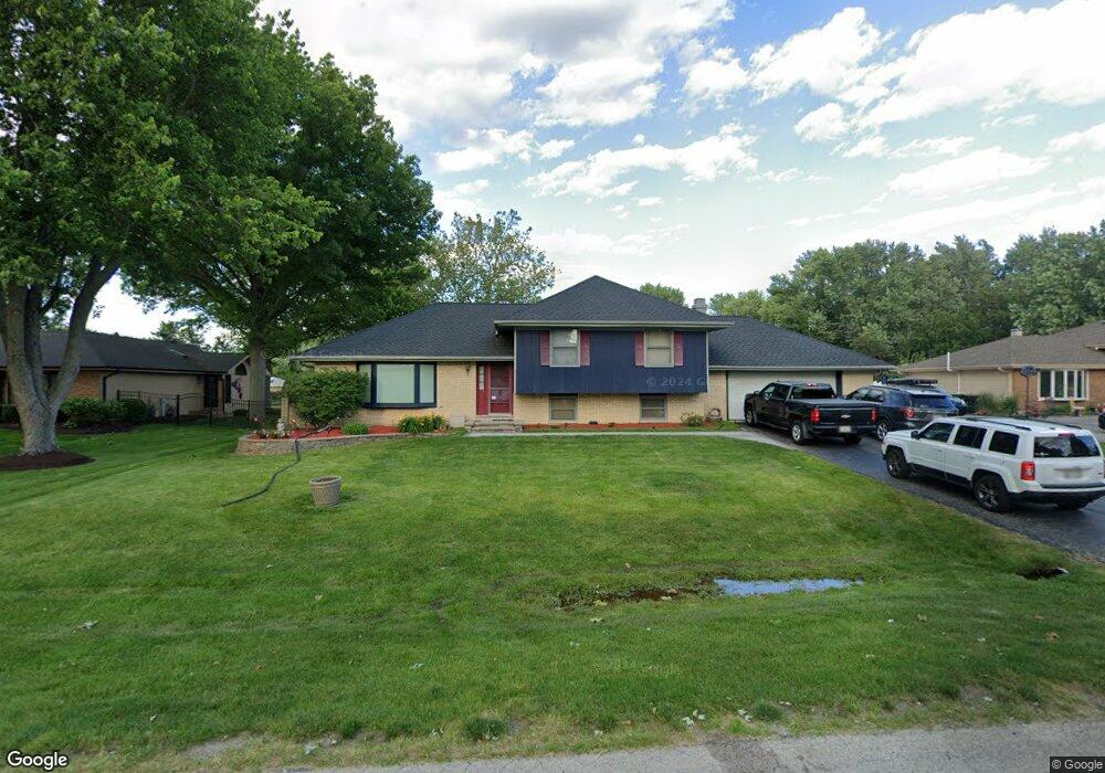 11S725 Lillian Ct, Naperville, IL 60564 - photo 1