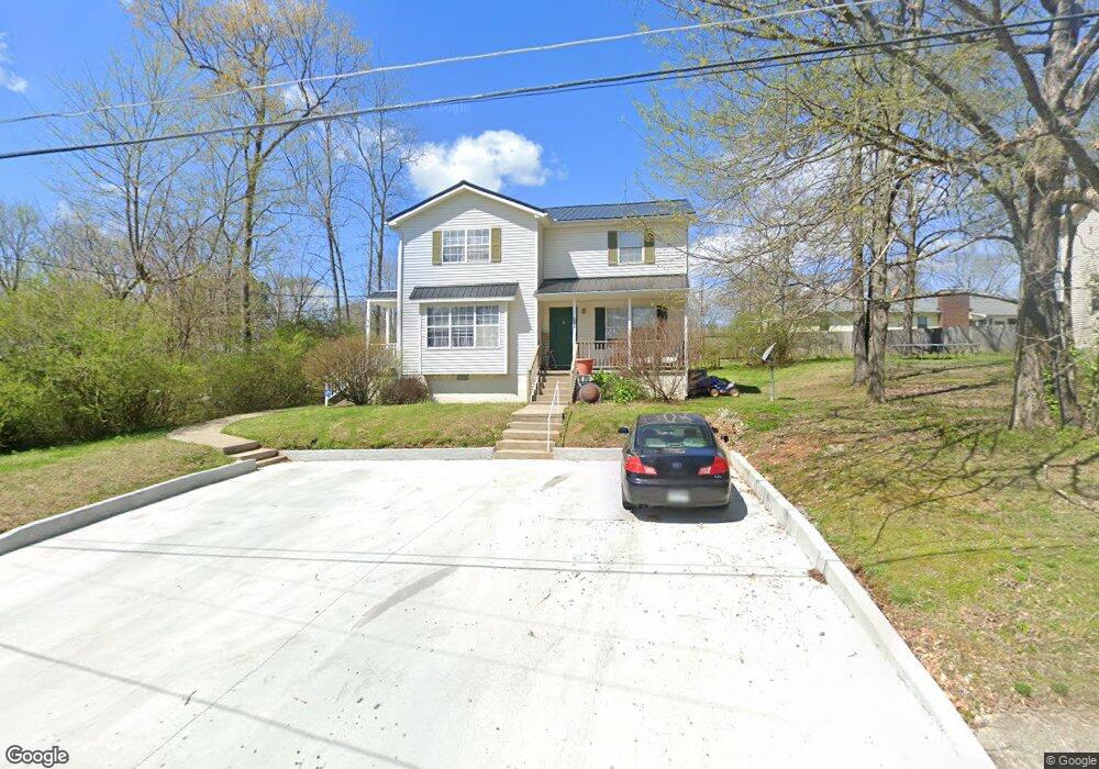 204 Reeves St, Dickson, TN 37055 - photo 1