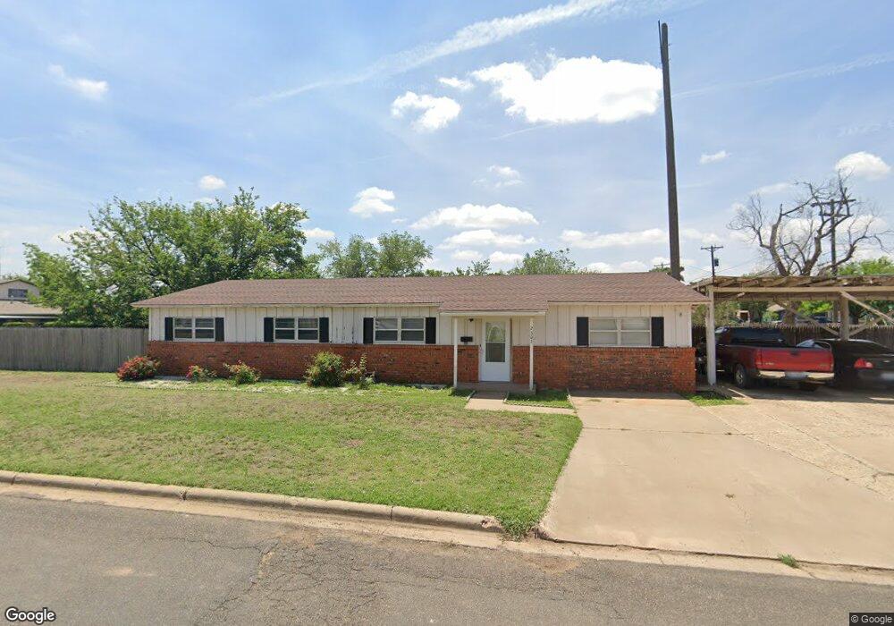 2501 Norma St, Plainview, TX 79072 - photo 1