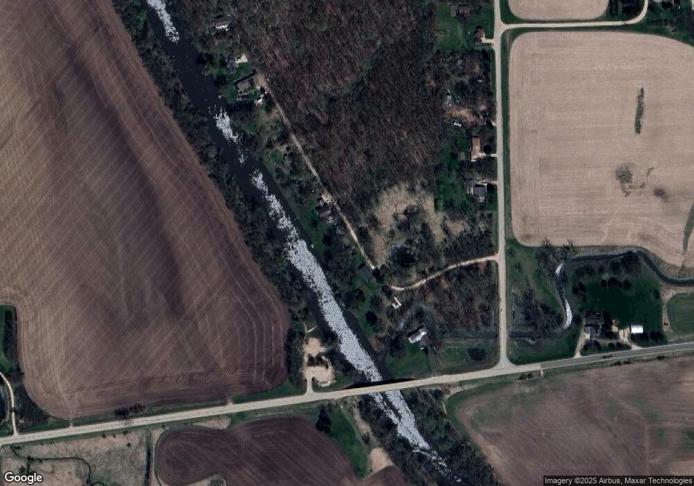 5118 Phillips Dr, Freeport, IL 61032 - photo 1